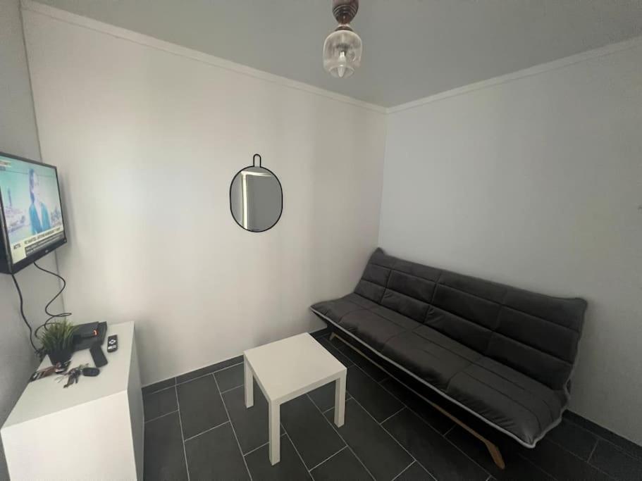 Studio Cosy Refait A Neuf Levallois Ngoại thất bức ảnh