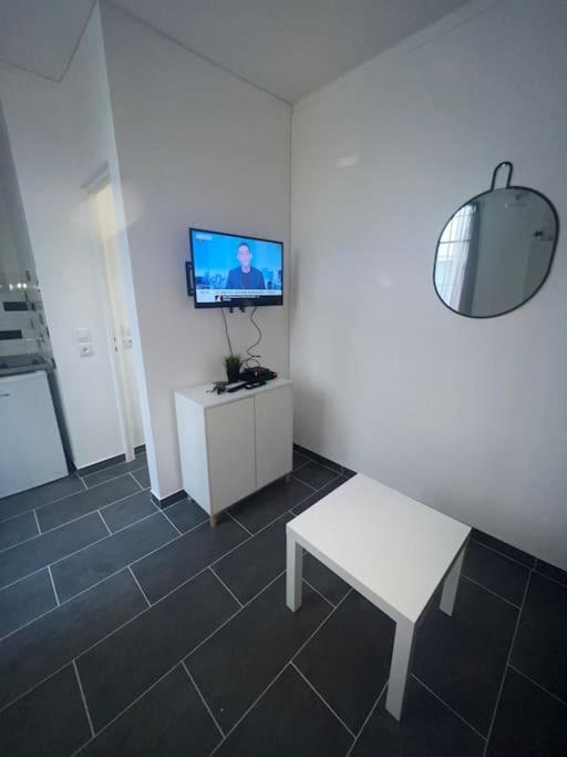 Studio Cosy Refait A Neuf Levallois Ngoại thất bức ảnh